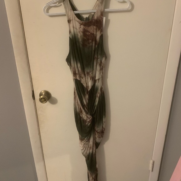 Dress - Picture 2 of 2